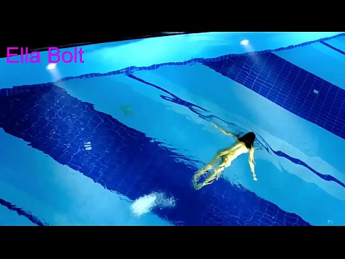 ❤️ หยุดดูไม่ได้เลย หนุ่มผมบลอนด์โดนจับได้ว่ายเปลือยกายอยู่ใน ELLA BOLT resort pool ️❌ หนังโป๊รัสเซีย ที่เรา